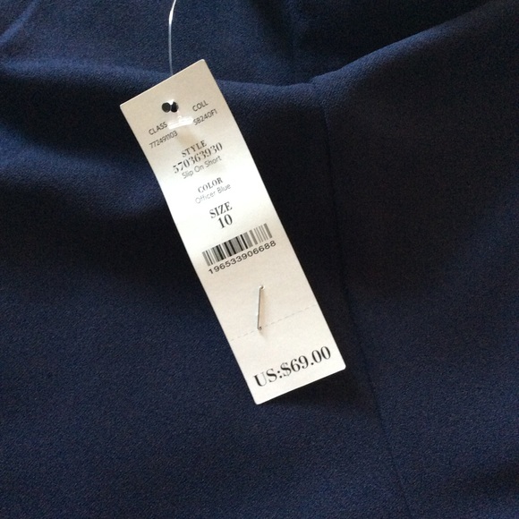 NWT WHBM Slip-On Shorts - Picture 7 of 13